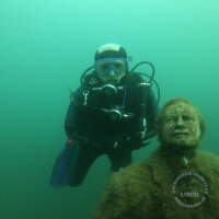 Nochmal bei den Statuen